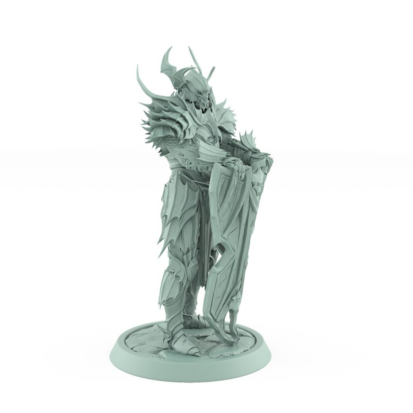 vampire miniature with greatsword undead noble warrior in gothic armor