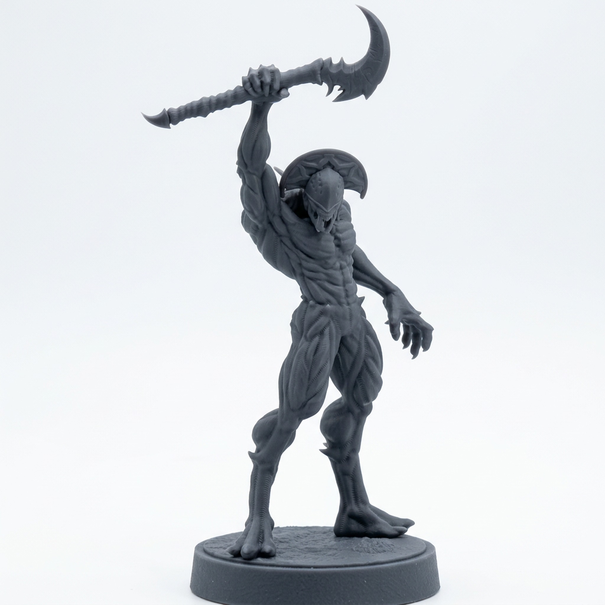 Shadow Lurker Leader - Gray Resin 3D Printed Miniature