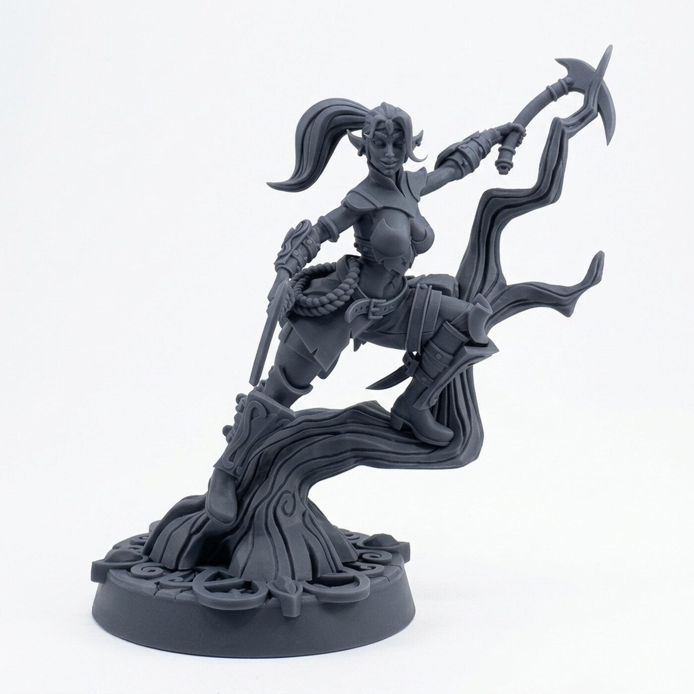 Hylta Qycine Honling On To A Tree - Gray Resin 3D Printed Miniature