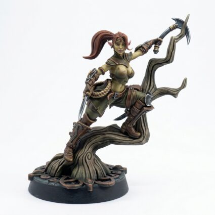 Hylta Qycine Honling On To A Tree - Painted 3D Printed Miniature