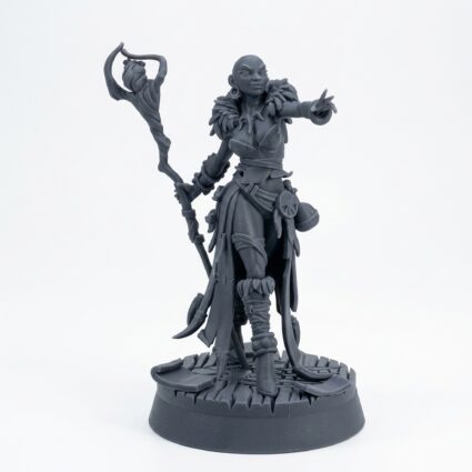 Morgana Channeling Arcane Energie - Gray Resin 3D Printed Miniature